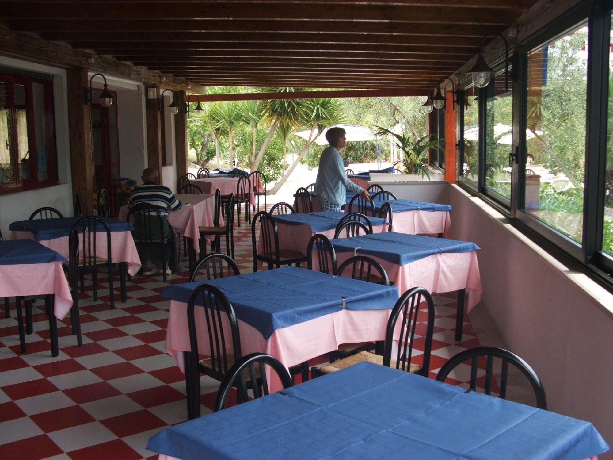 Hotel Piccolo Paradiso Peschici Exterior foto